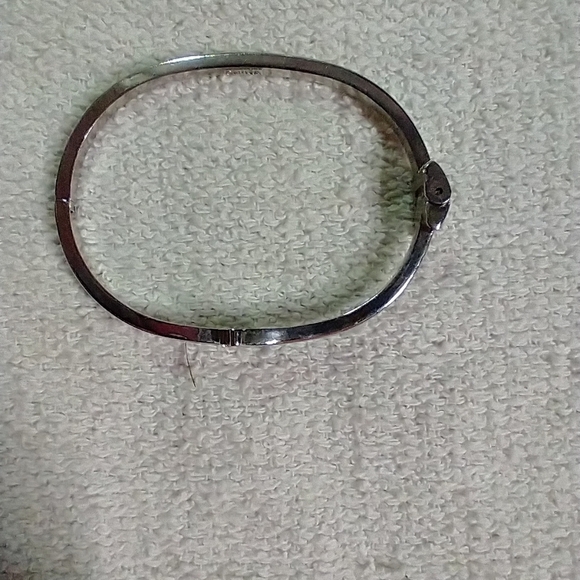 Silvertone hinged crystal 🔮 bracelet - Picture 2 of 5